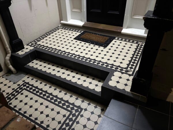 Winckelmans_tiles_octagon_&_dot_white_black_A1_border_steptread_Tile_Trends_NZ